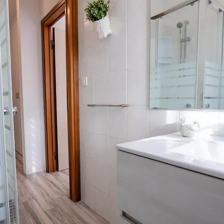 Apartament Casa Carla Peschiera del Garda