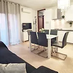 شقة Casa Carla *