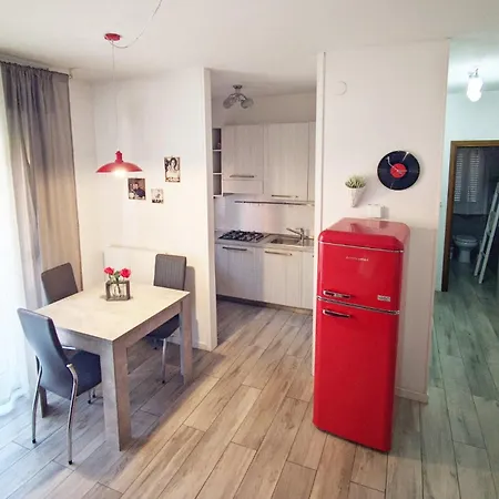 Casa Carla 페스키에라델가르다